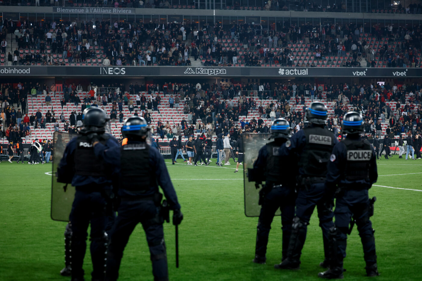 Empty stands at Allianz Riviera for Nice’s crucial playoff against Saint-Étienne
