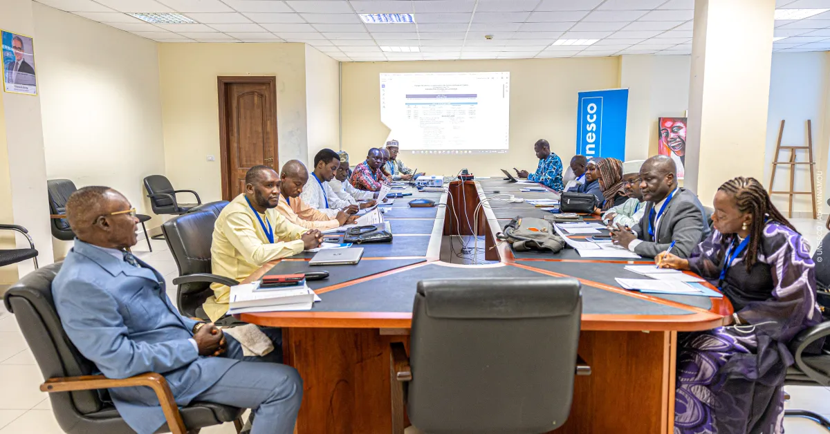 Chad studies digital education model in Yaoundé