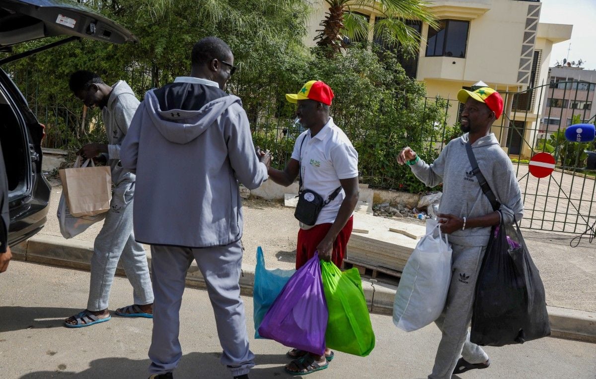 Sénégal three released fans return from Morocco after can final