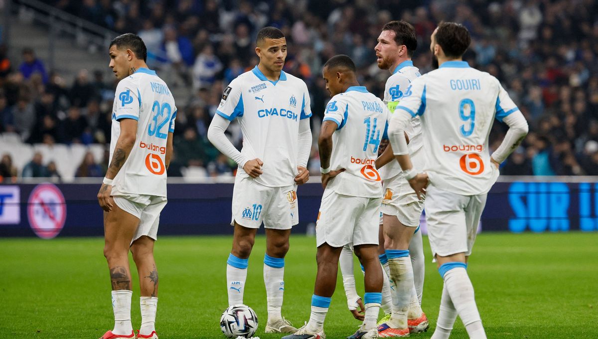 fans gathered at stade vélodrome