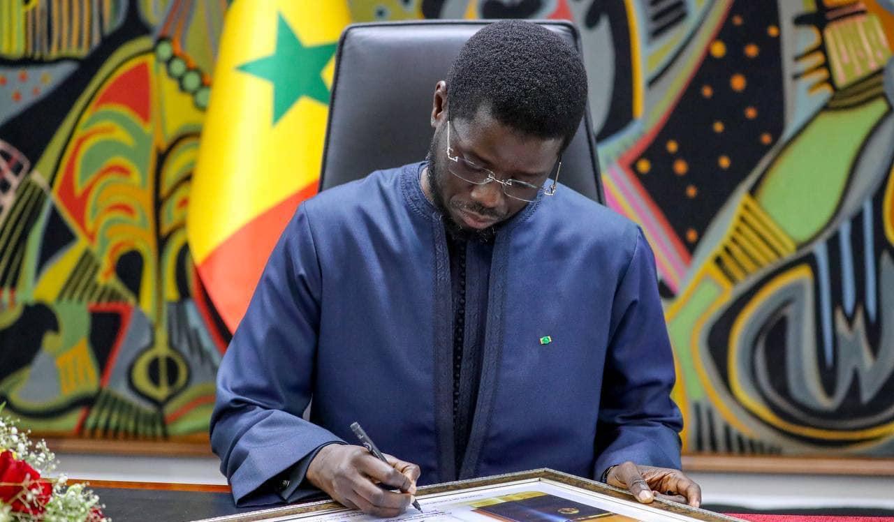 Official decree signing for General Pape Cissé