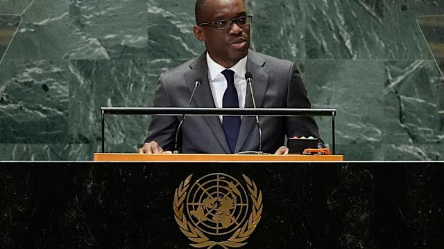 Diplomatic meeting between Benin and Niger representatives