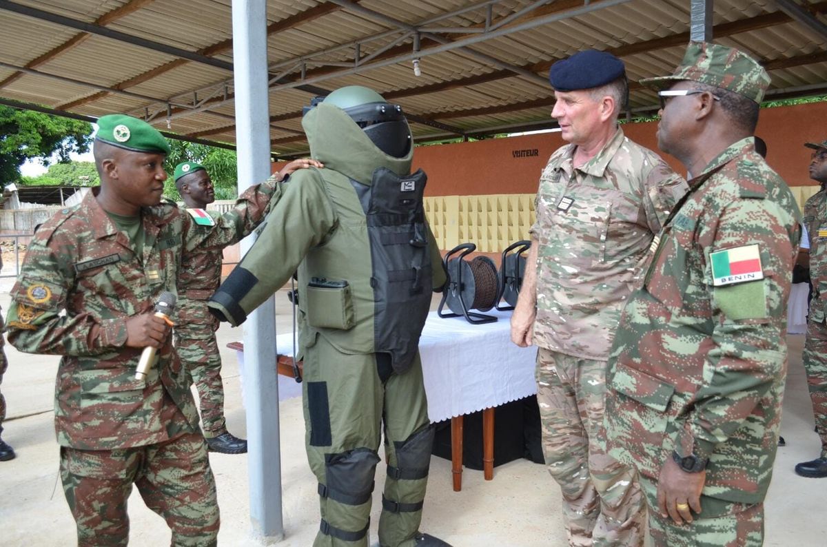 Bénin military personnel receiving counter-IED equipment
