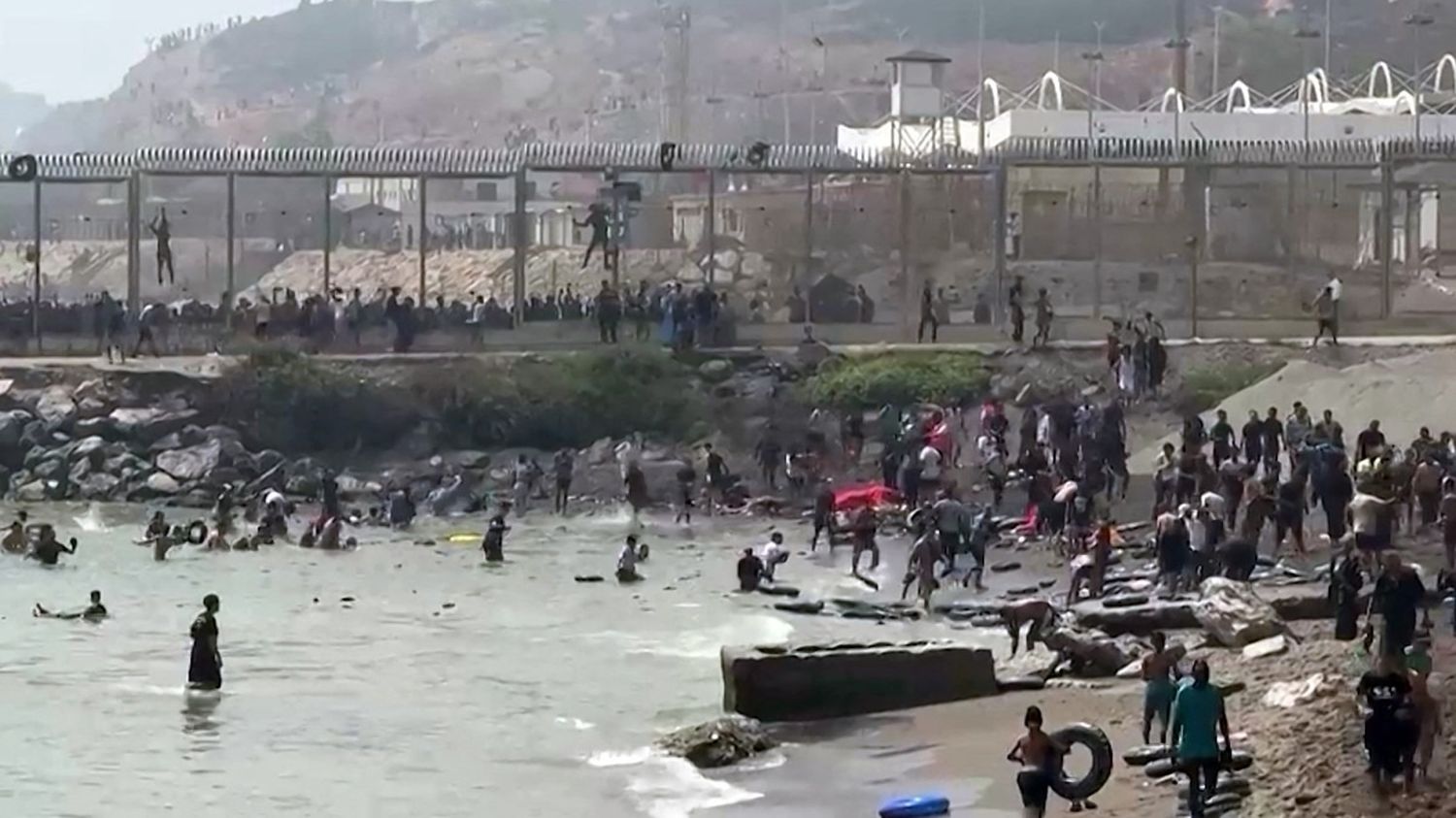 Massive migration wave at ceuta sparks political tensions between spain and Morocco
