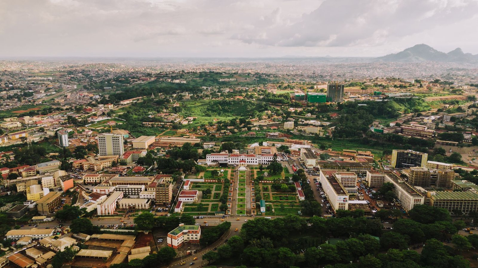 Cameroun’s public investment plunges, jeopardizing development goals
