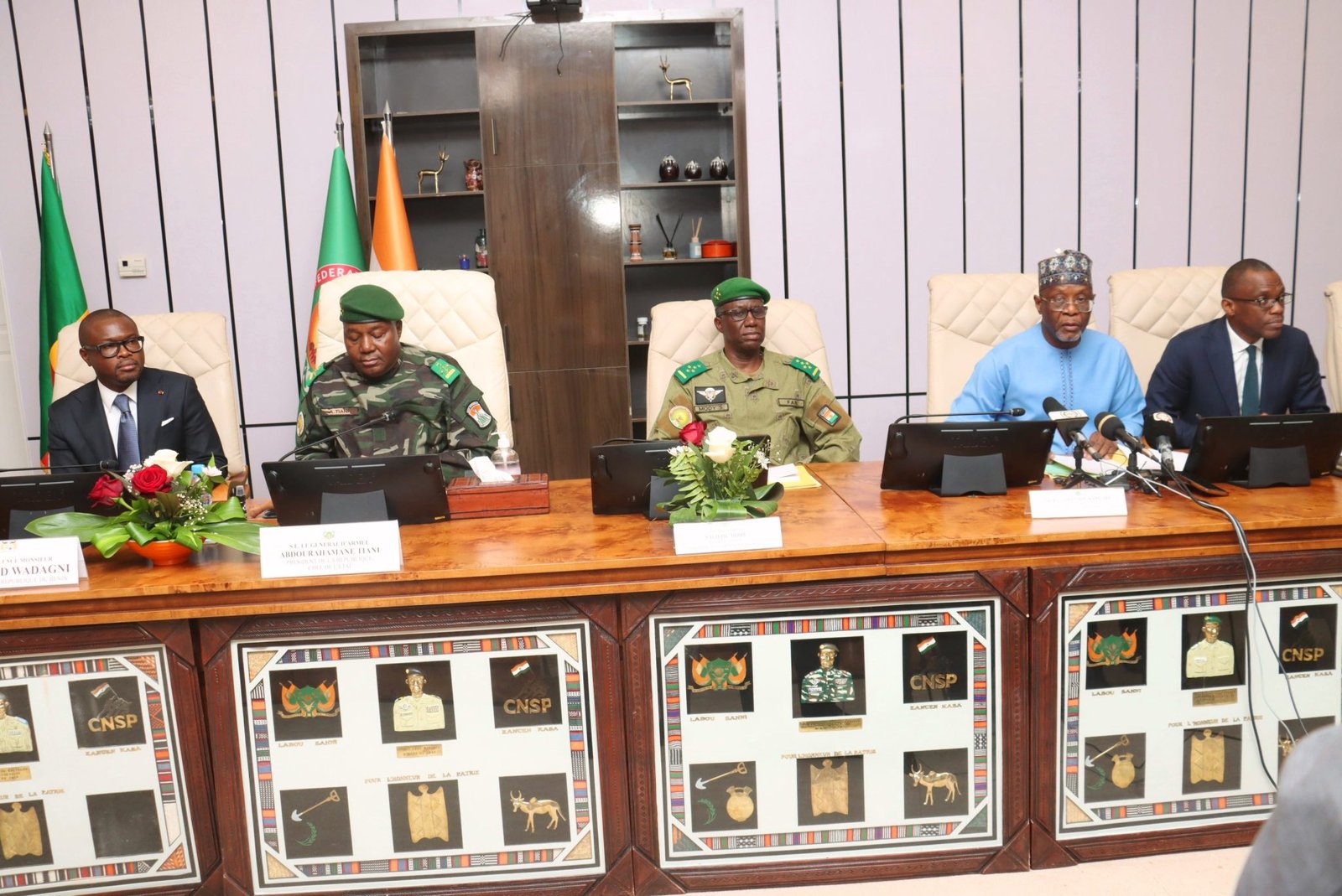Benin and Niger set up expert panel to reopen border in 15 days