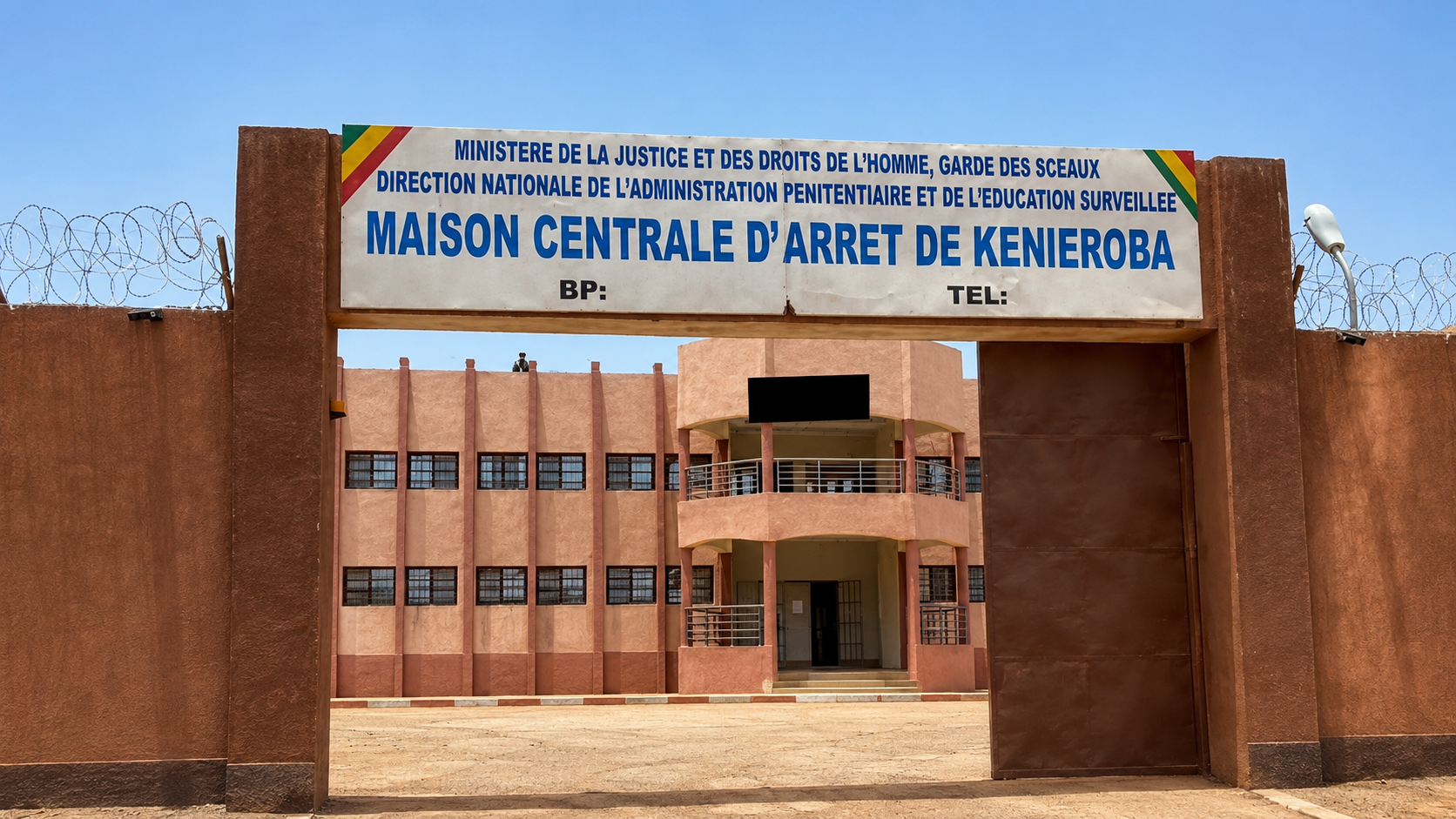 Mali faces multi-front security challenge amid claims of strategic town capture and prison assault