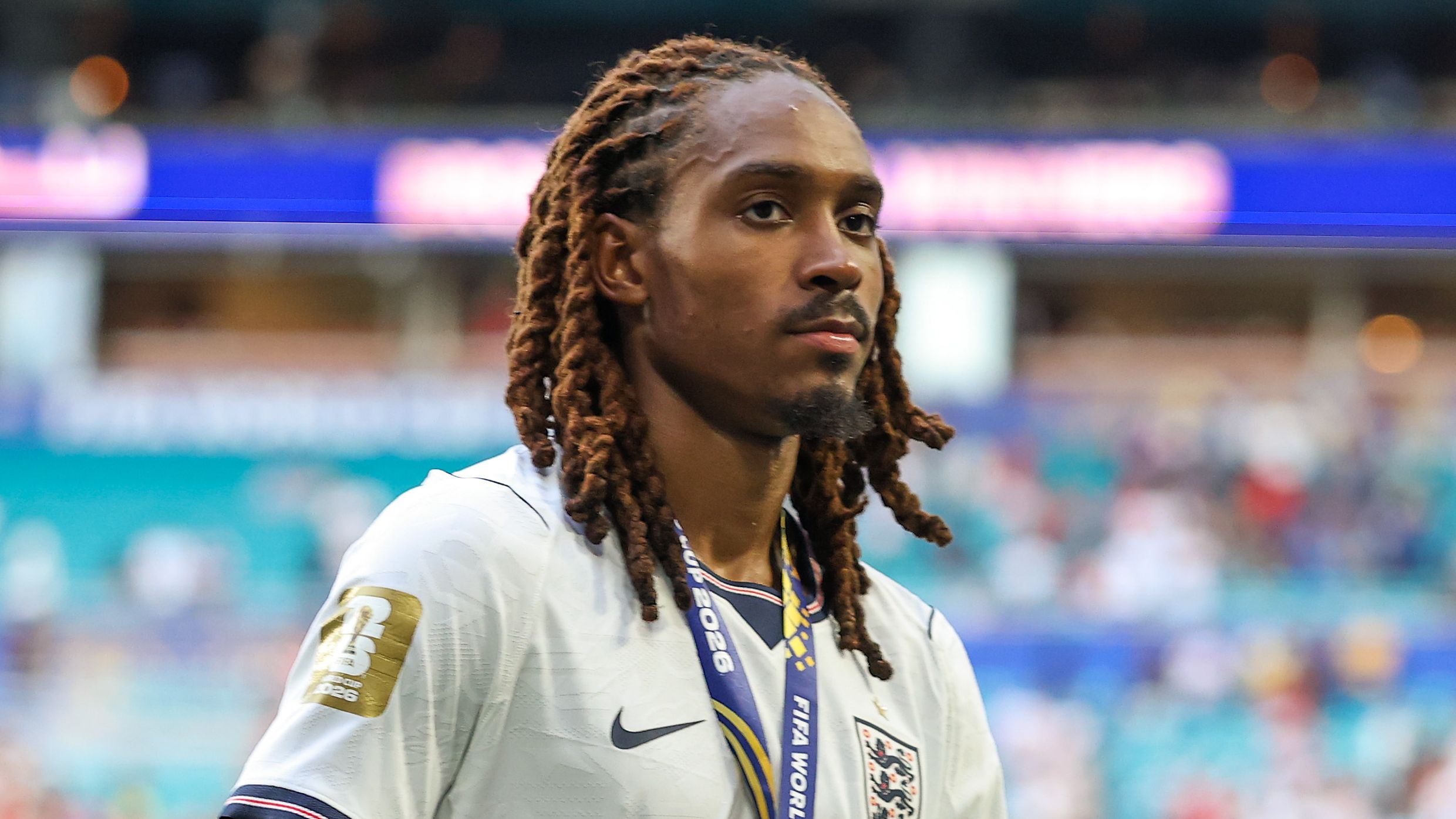 Inter secures djed spence as dumfries’ successor in 35m deal