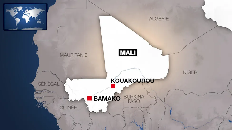Displaced families in Mali seeking shelter