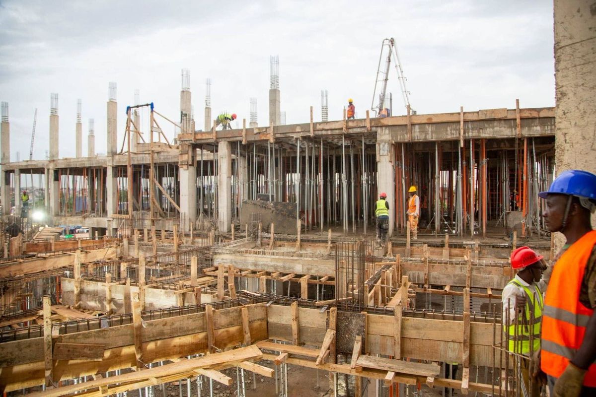 Construction progress on presidential health projects in Bamako