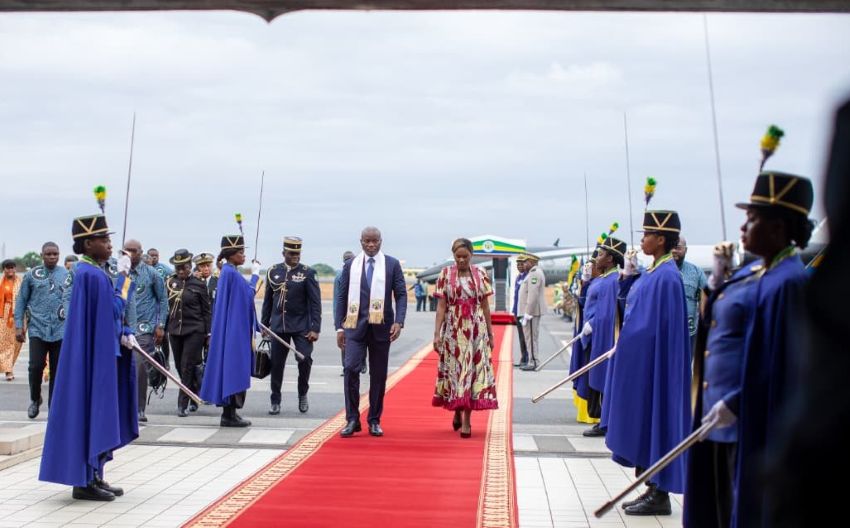 Gabonese president Oligui Nguema and his spouse returning to Libreville